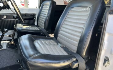 Ford-Bronco-2-door-1971-White-Charcoal-66