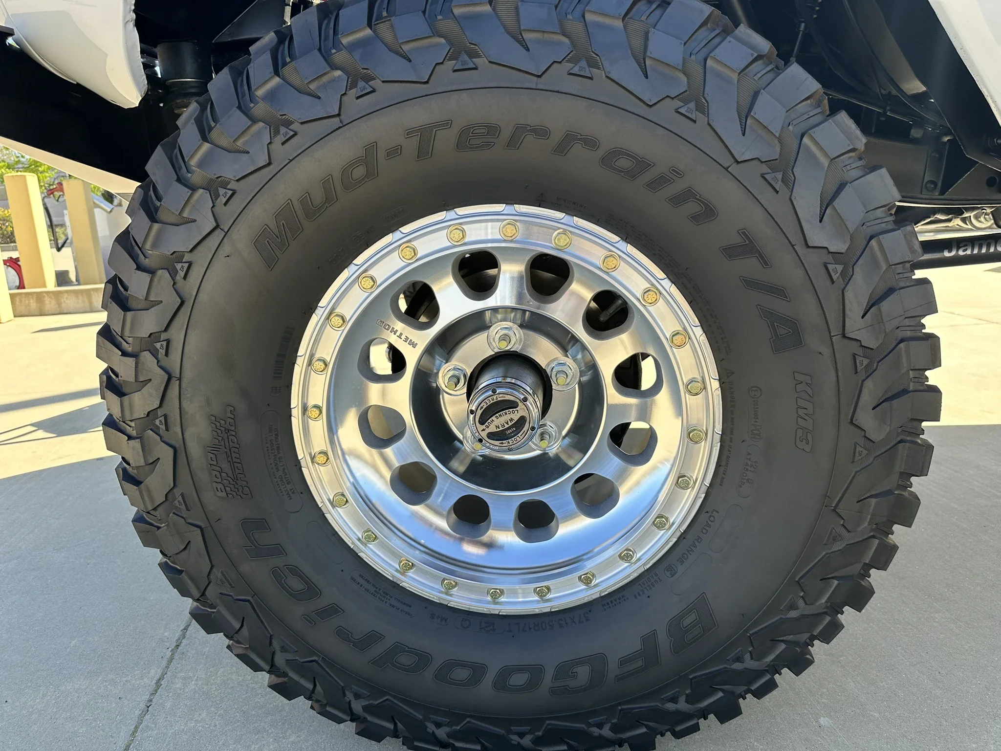 Ford-Bronco-2-door-1971-White-Charcoal-67