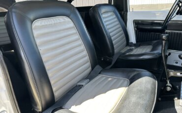 Ford-Bronco-2-door-1971-White-Charcoal-69