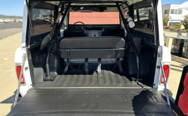 Ford-Bronco-2-door-1971-White-Charcoal-73