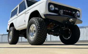 Ford-Bronco-2-door-1971-White-Charcoal-81
