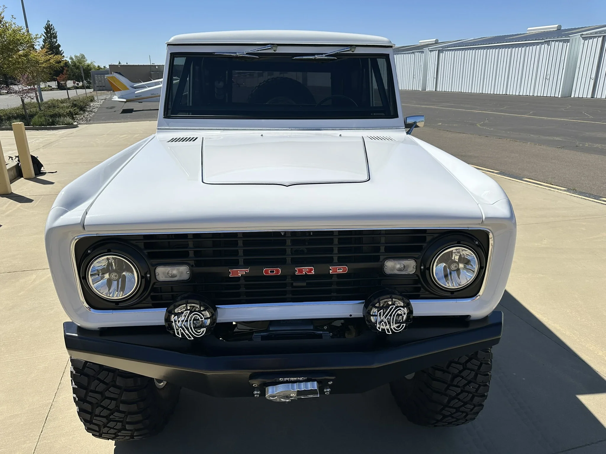 Ford-Bronco-2-door-1971-White-Charcoal-91