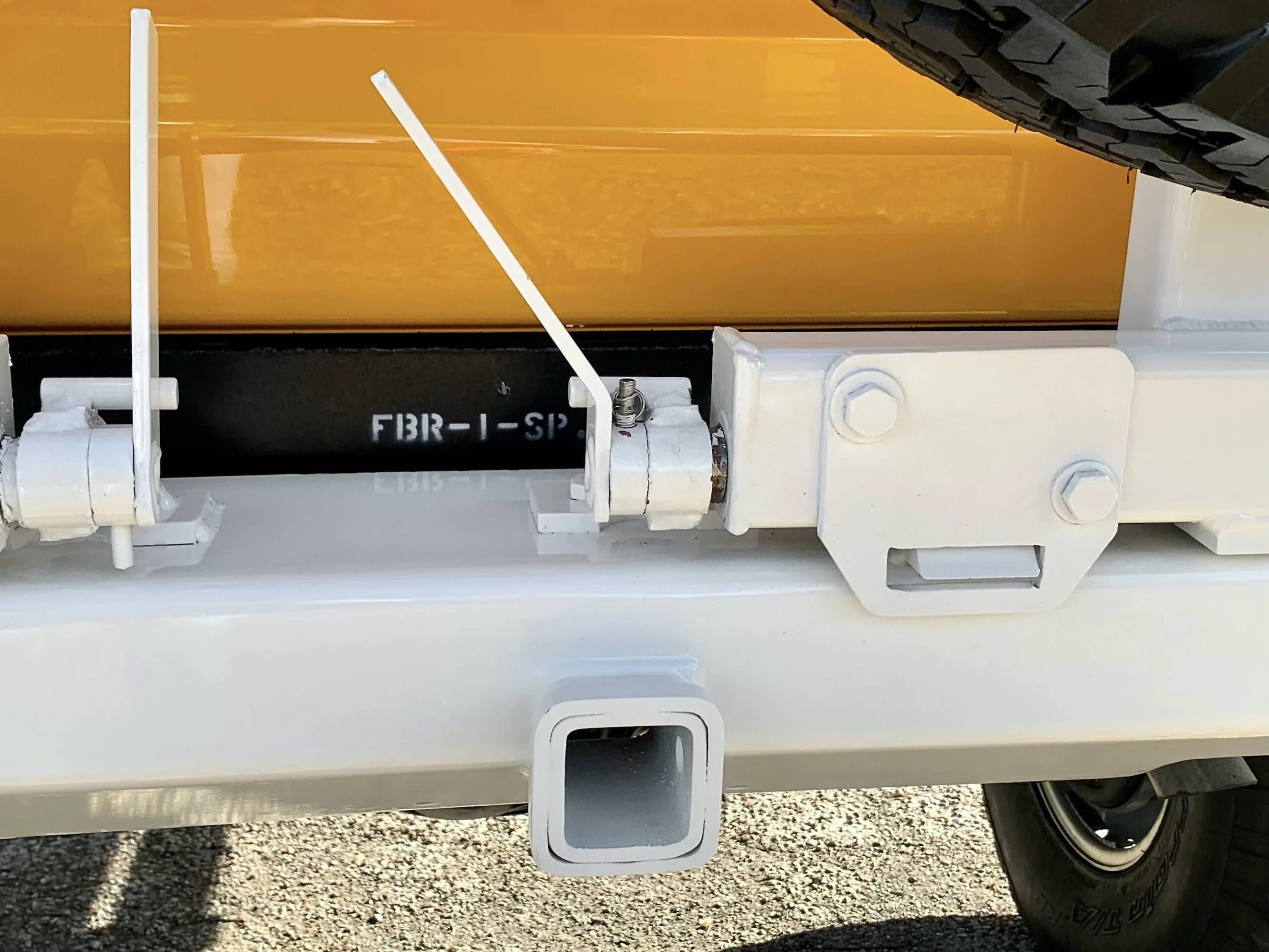Ford-Bronco-2-door-1971-Yellow-White-15