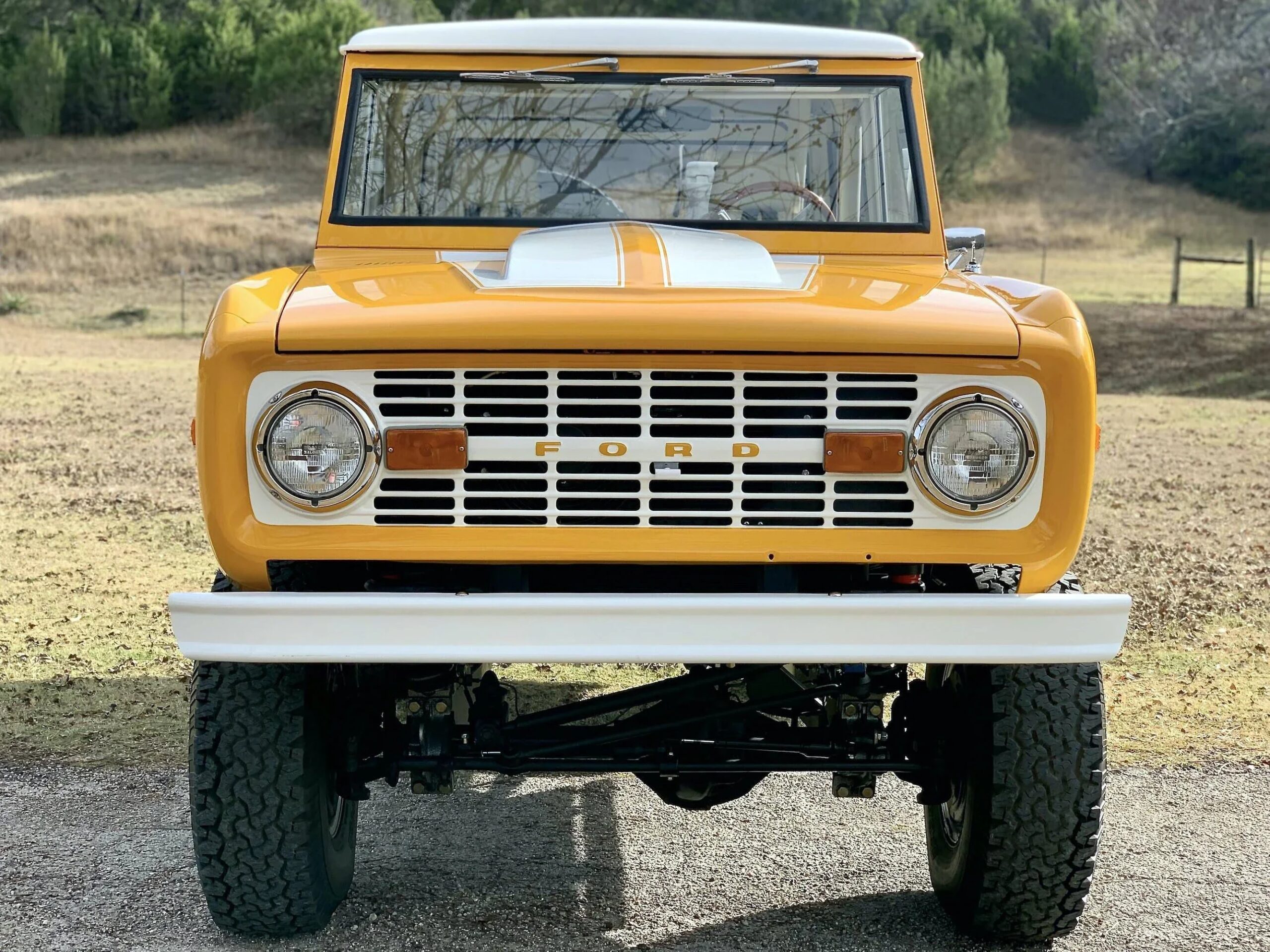 Ford-Bronco-2-door-1971-Yellow-White-23