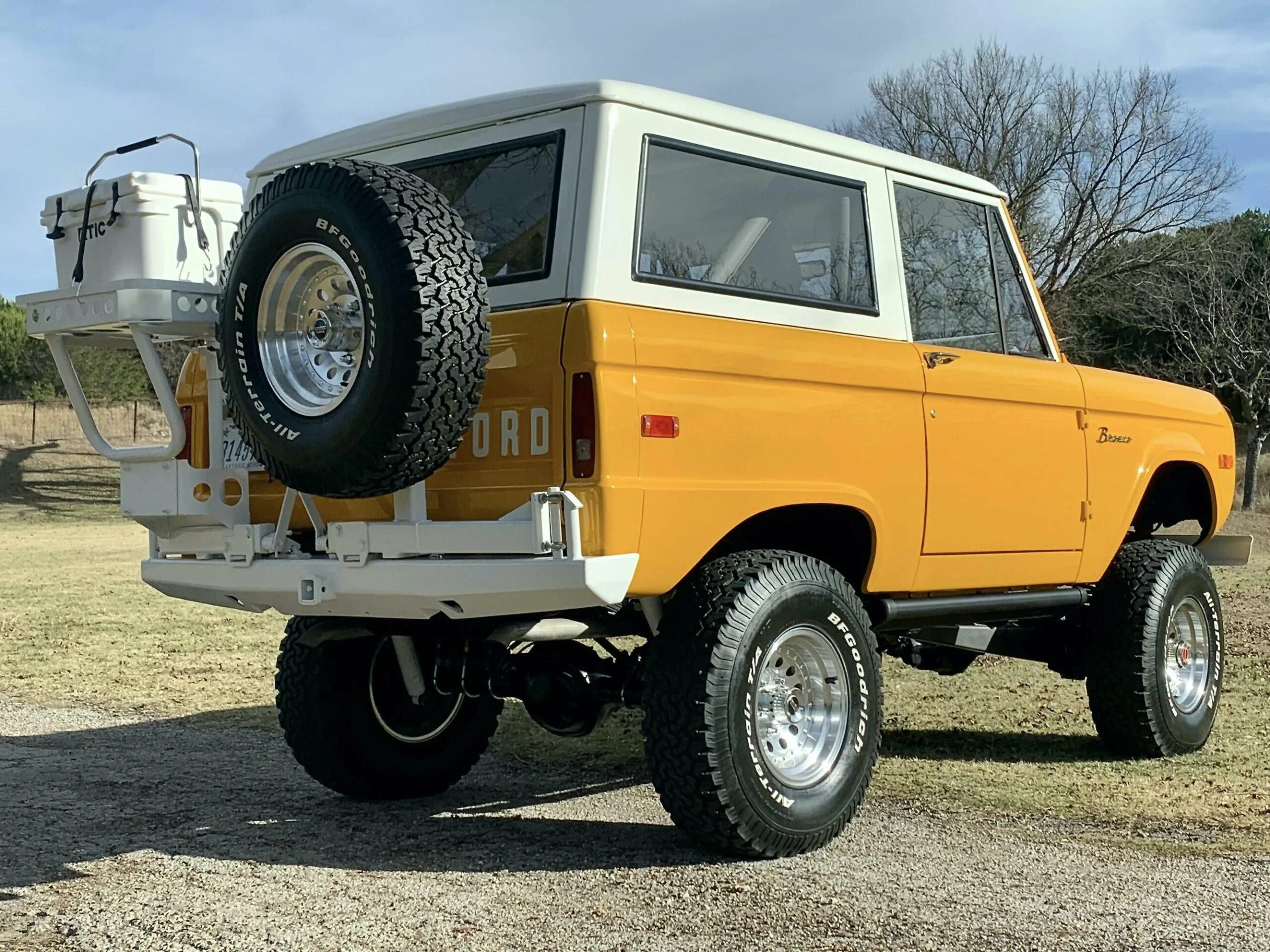 Ford-Bronco-2-door-1971-Yellow-White-24