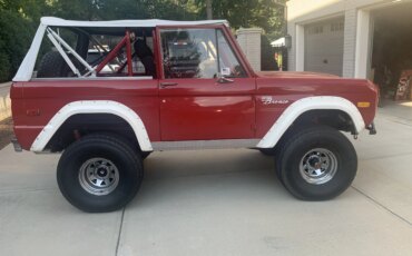 Ford-Bronco-2-door-1972-Red-Gray-11