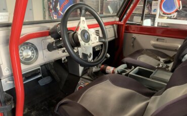 Ford-Bronco-2-door-1972-Red-Gray-2