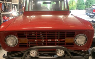 Ford-Bronco-2-door-1972-Red-Gray-4