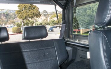 Ford-Bronco-2-door-1972-Silver-Black-27
