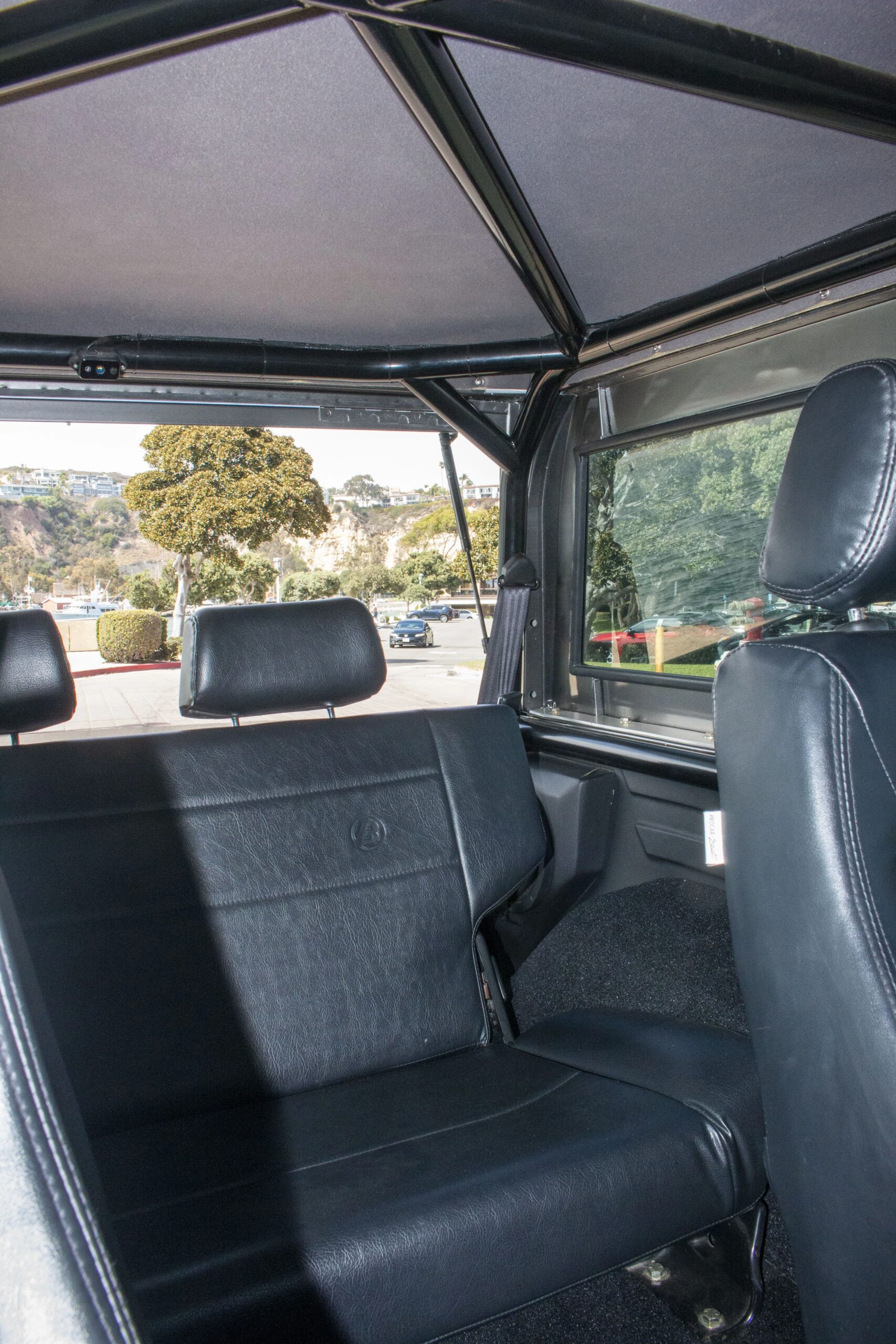 Ford-Bronco-2-door-1972-Silver-Black-27