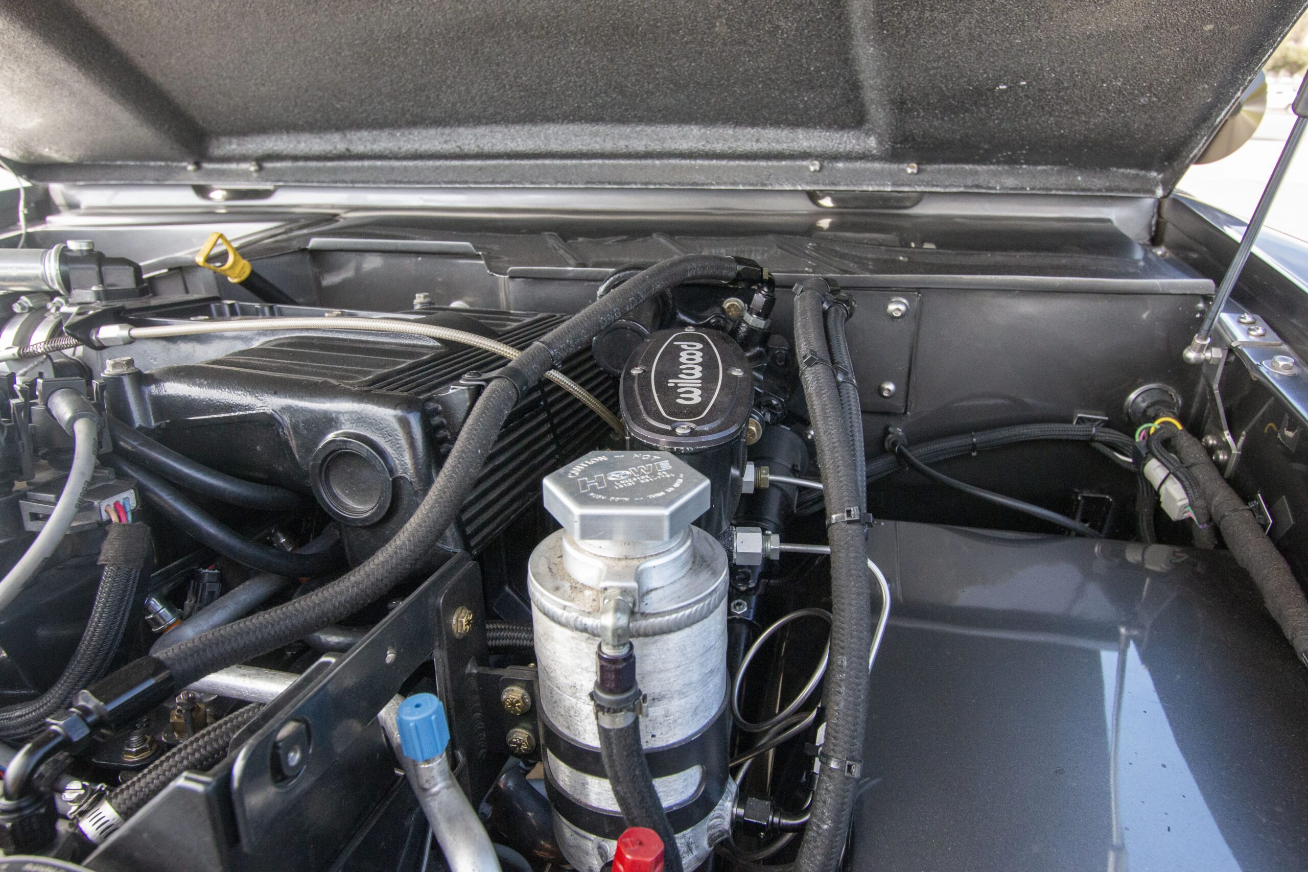 Ford-Bronco-2-door-1972-Silver-Black-4