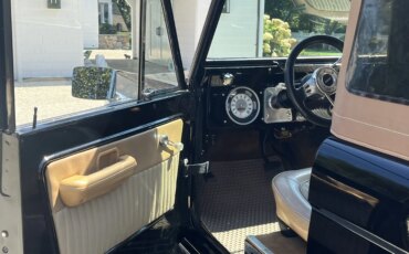 Ford-Bronco-2-door-1973-Black-Tan-10