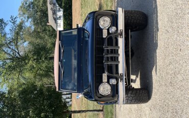 Ford-Bronco-2-door-1973-Black-Tan