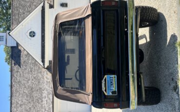 Ford-Bronco-2-door-1973-Black-Tan-9