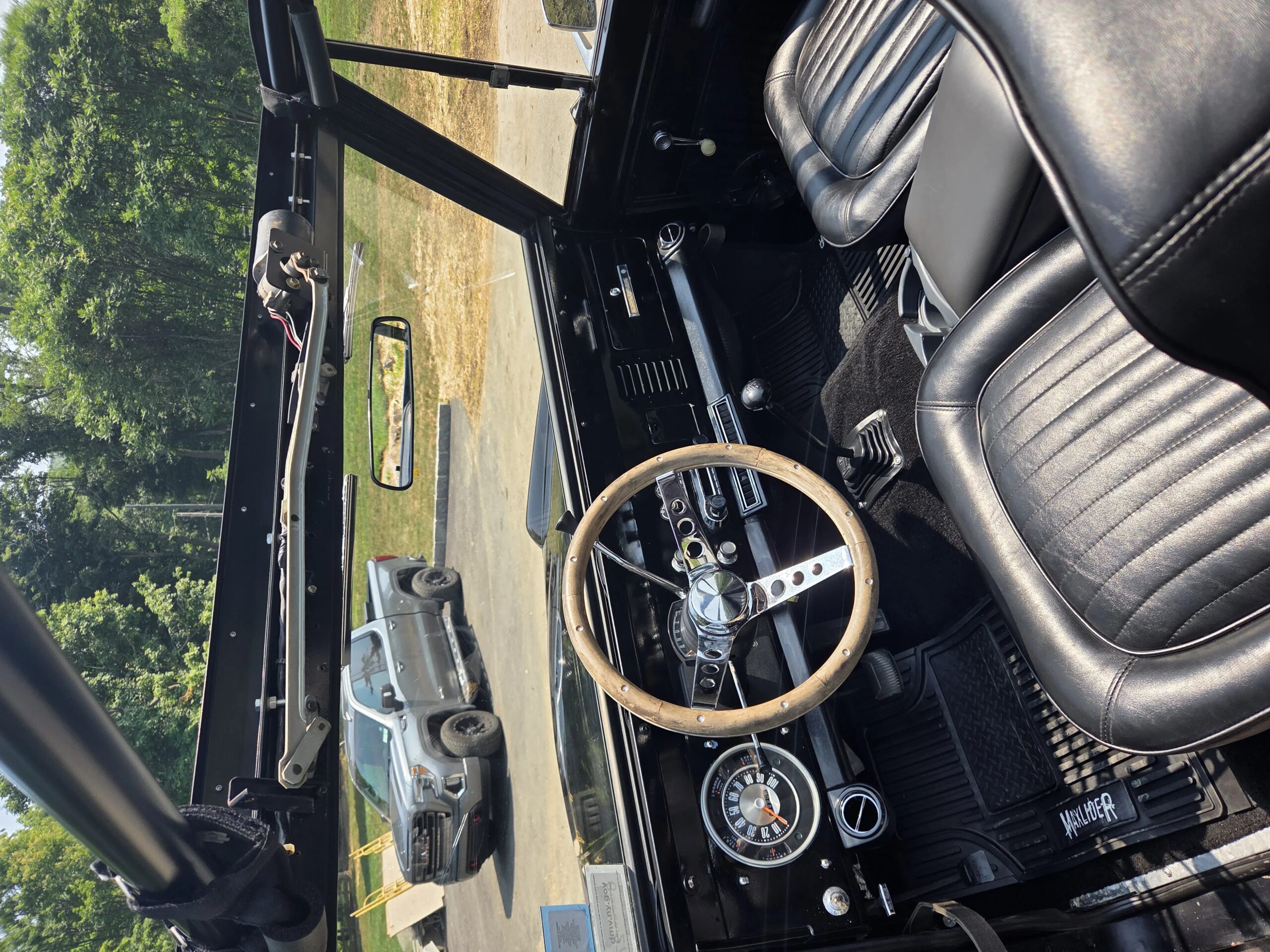 Ford-Bronco-2-door-1974-Black-Black-4