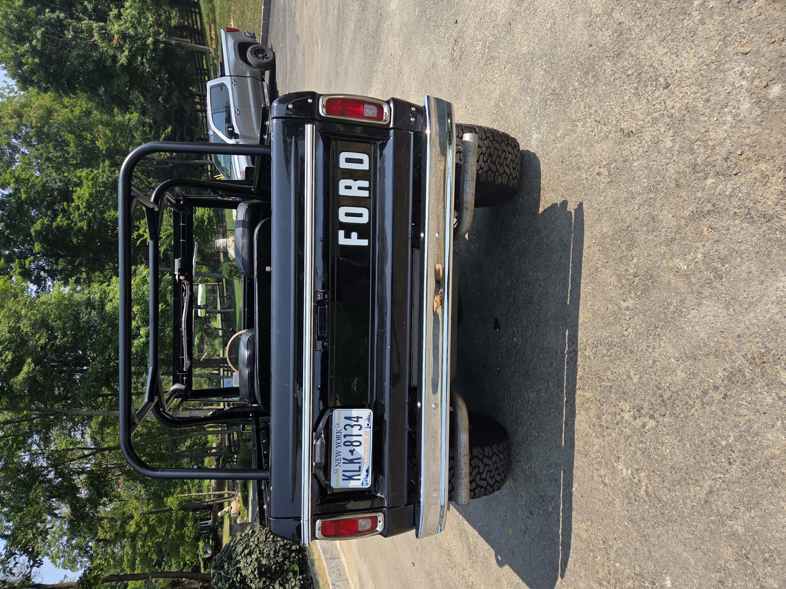 Ford-Bronco-2-door-1974-Black-Black-5