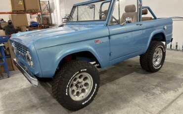 Ford-Bronco-2-door-1974-Blue-Brown