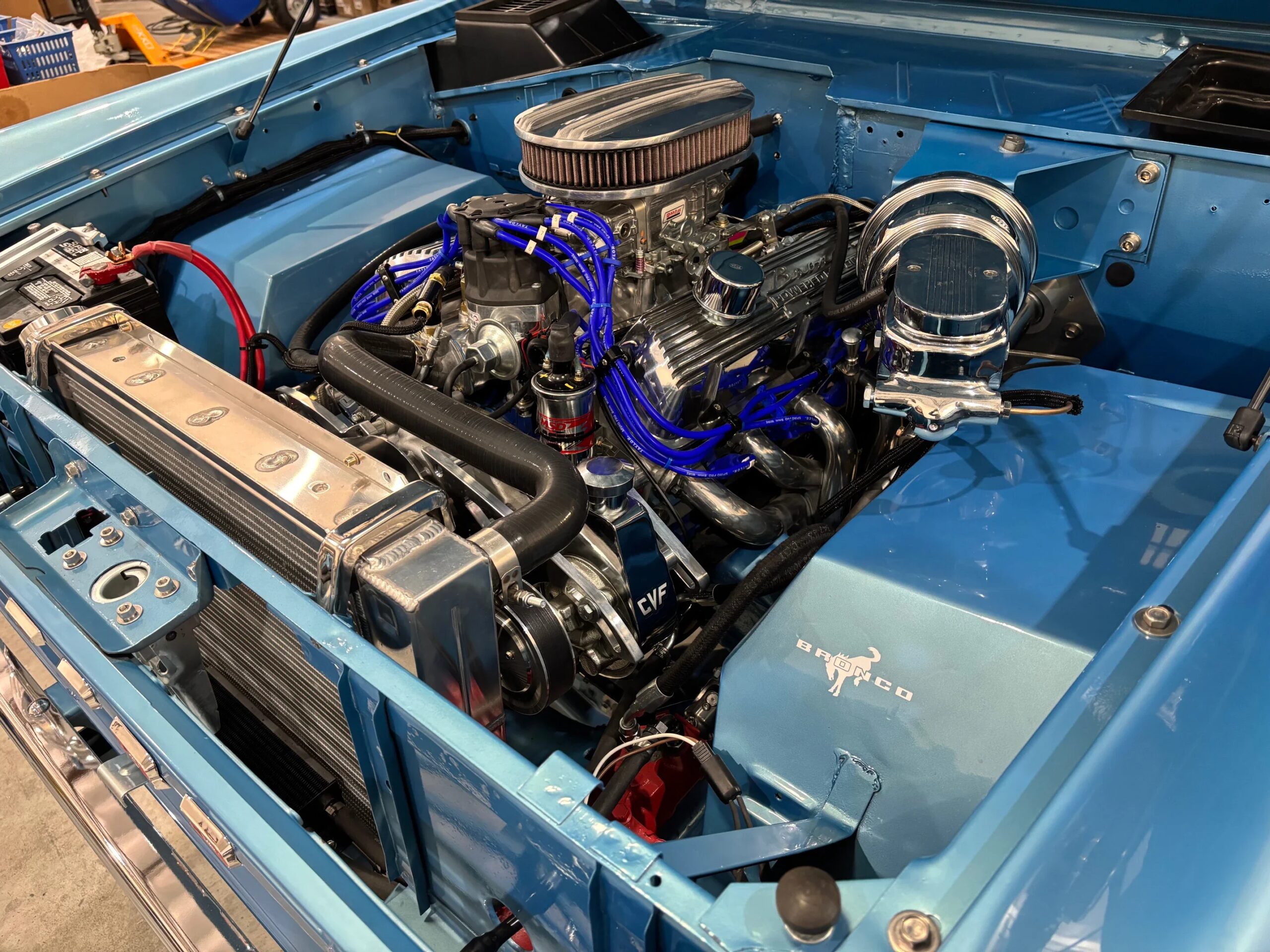 Ford-Bronco-2-door-1974-Blue-Brown-4