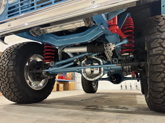 Ford-Bronco-2-door-1974-Blue-Brown-7