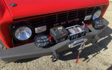 Ford-Bronco-2-door-1974-Red-Black-11