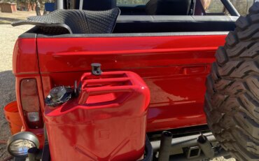 Ford-Bronco-2-door-1974-Red-Black-12