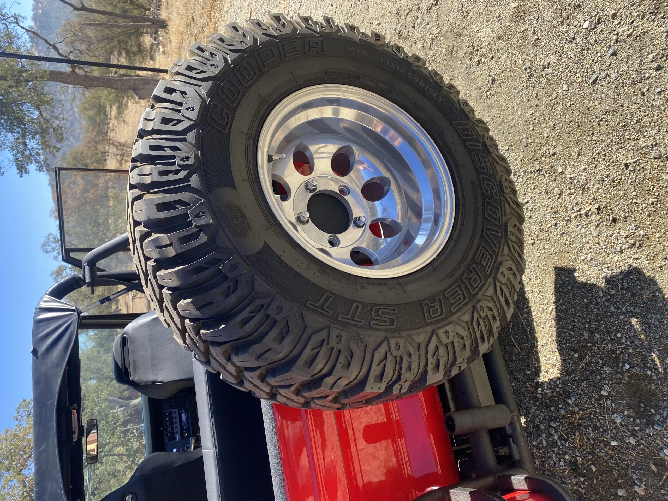 Ford-Bronco-2-door-1974-Red-Black-13
