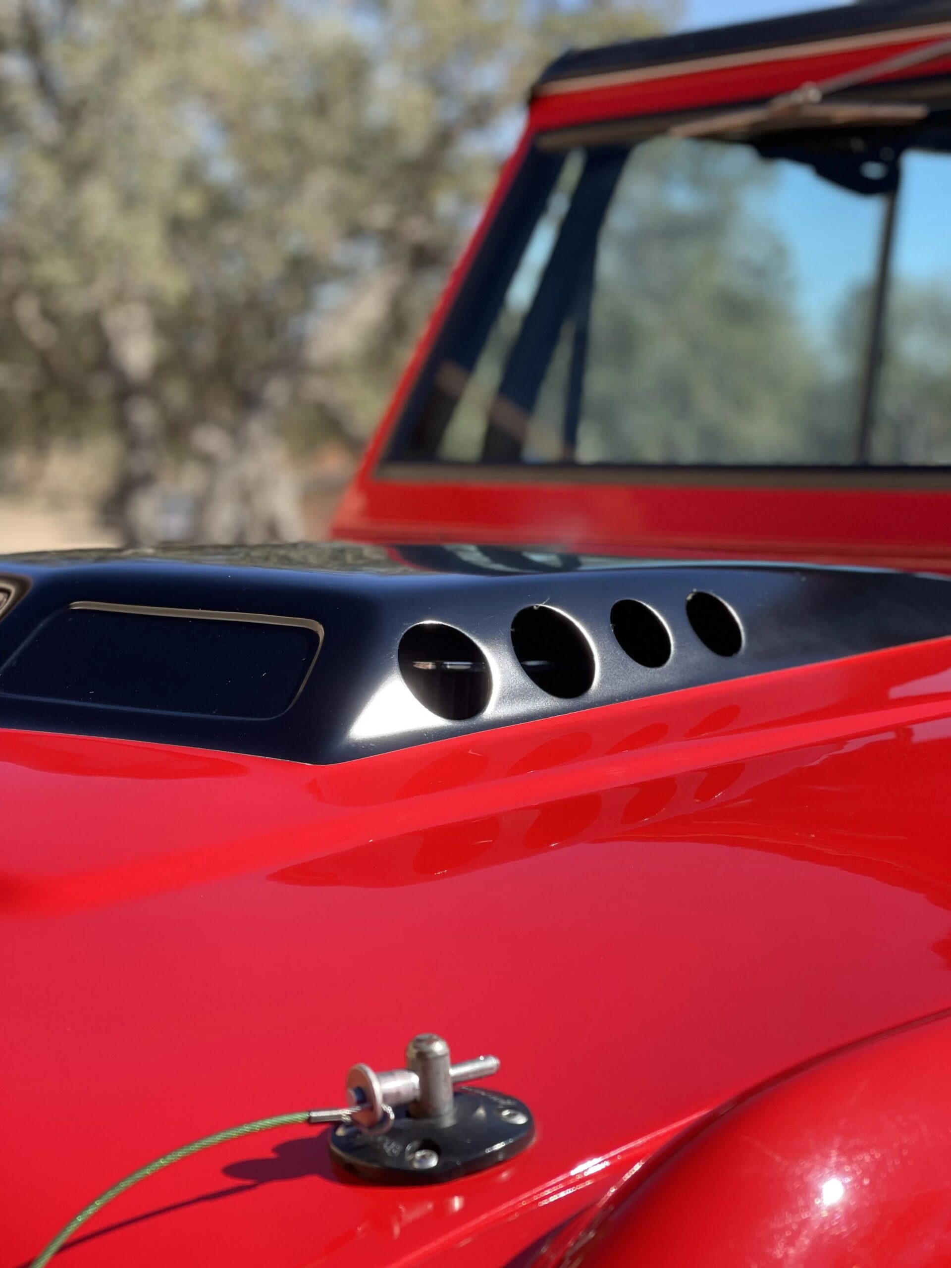 Ford-Bronco-2-door-1974-Red-Black-14