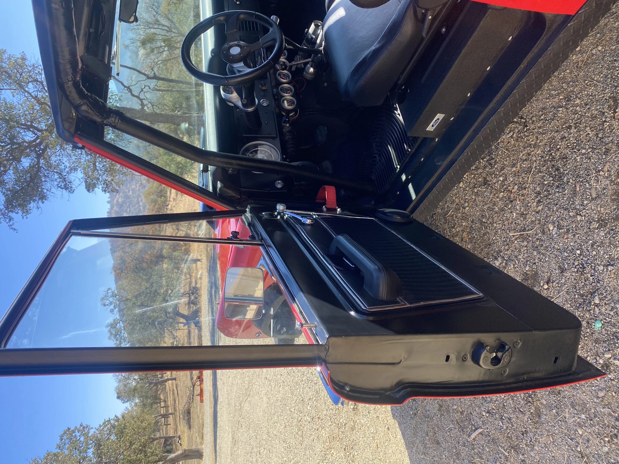 Ford-Bronco-2-door-1974-Red-Black-21