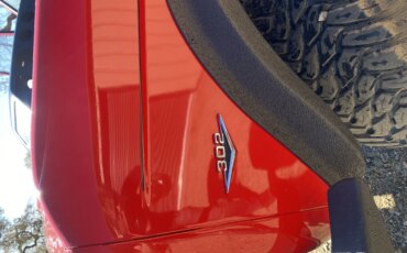 Ford-Bronco-2-door-1974-Red-Black-4
