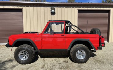 Ford-Bronco-2-door-1974-Red-Black-6
