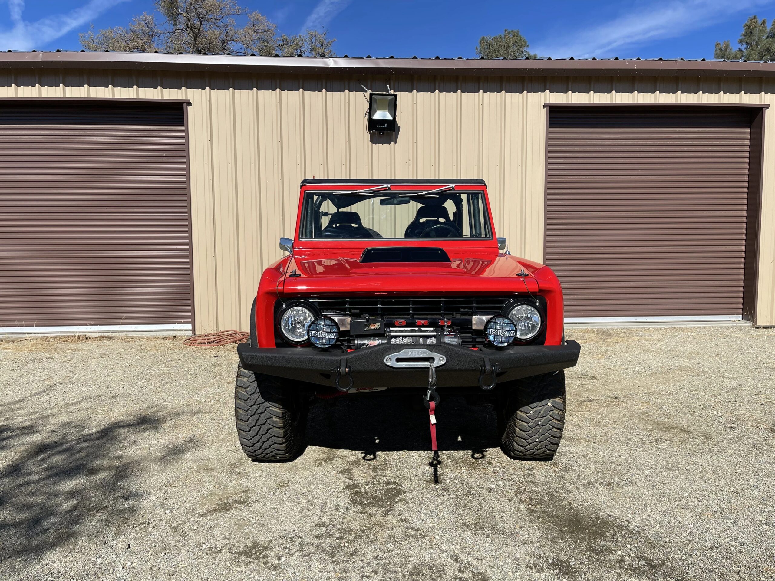 Ford-Bronco-2-door-1974-Red-Black