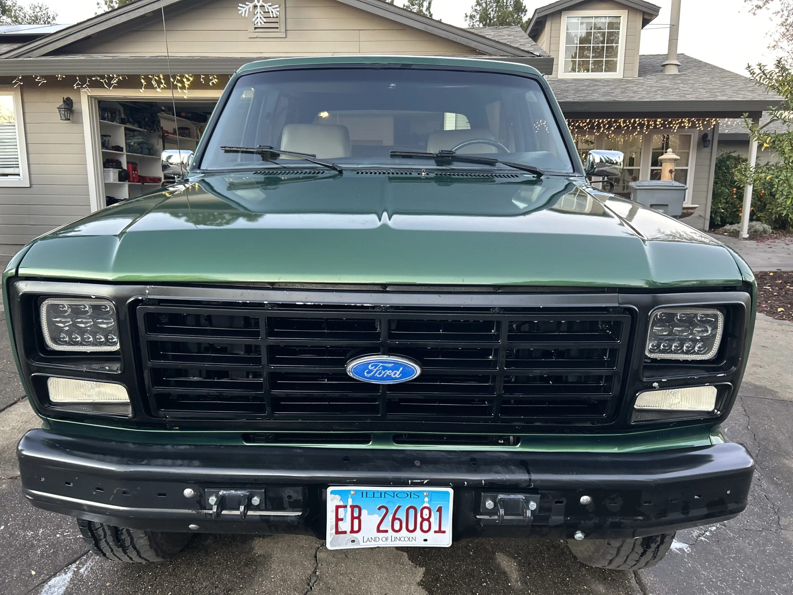 Ford-Bronco-2-door-1986-Gray-10