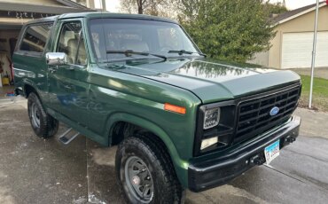 Ford-Bronco-2-door-1986-Gray-11