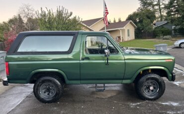 Ford-Bronco-2-door-1986-Gray-12