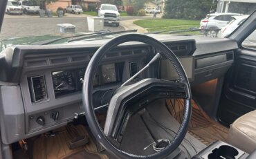 Ford-Bronco-2-door-1986-Gray-19