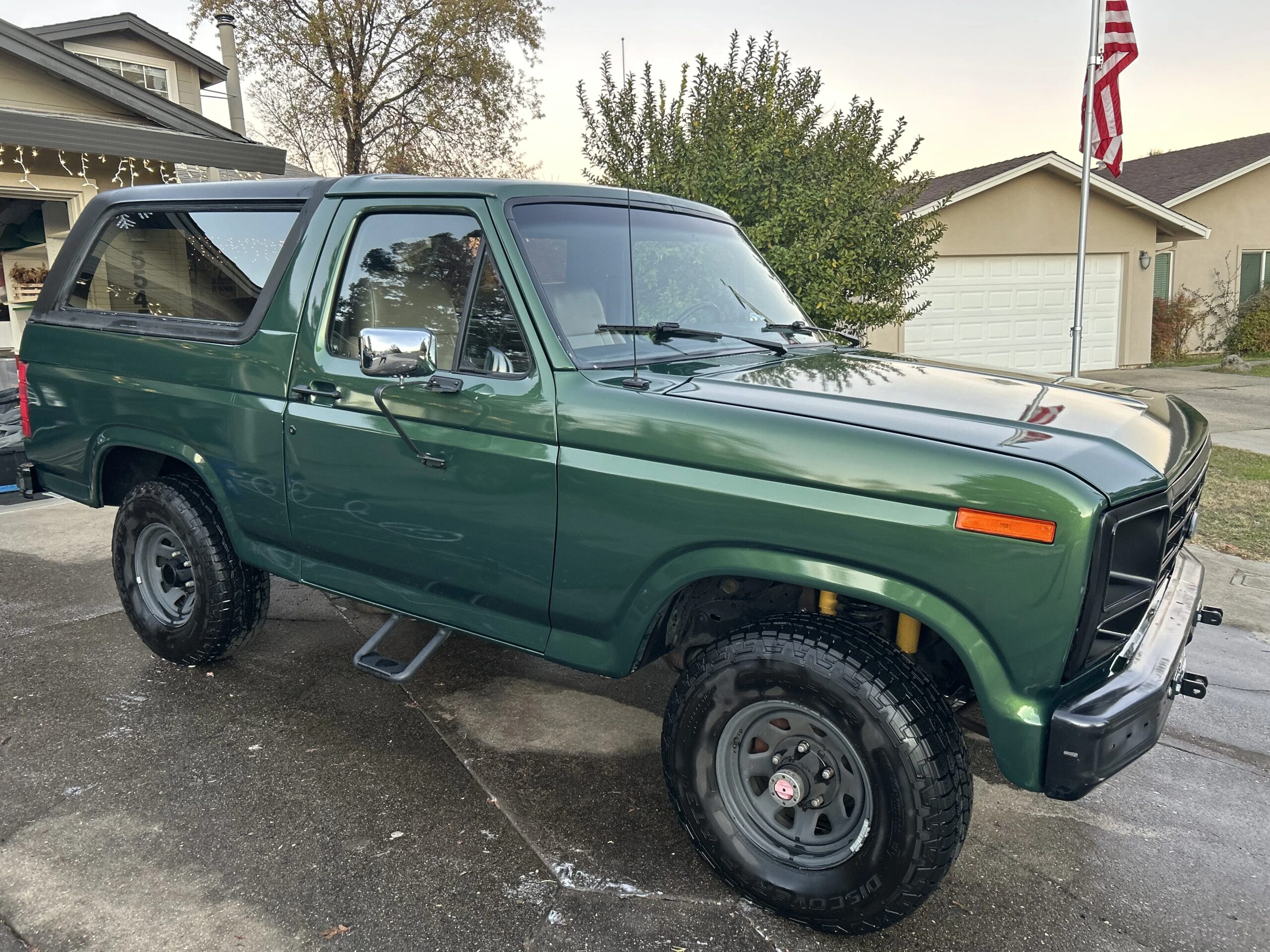 Ford-Bronco-2-door-1986-Gray-2
