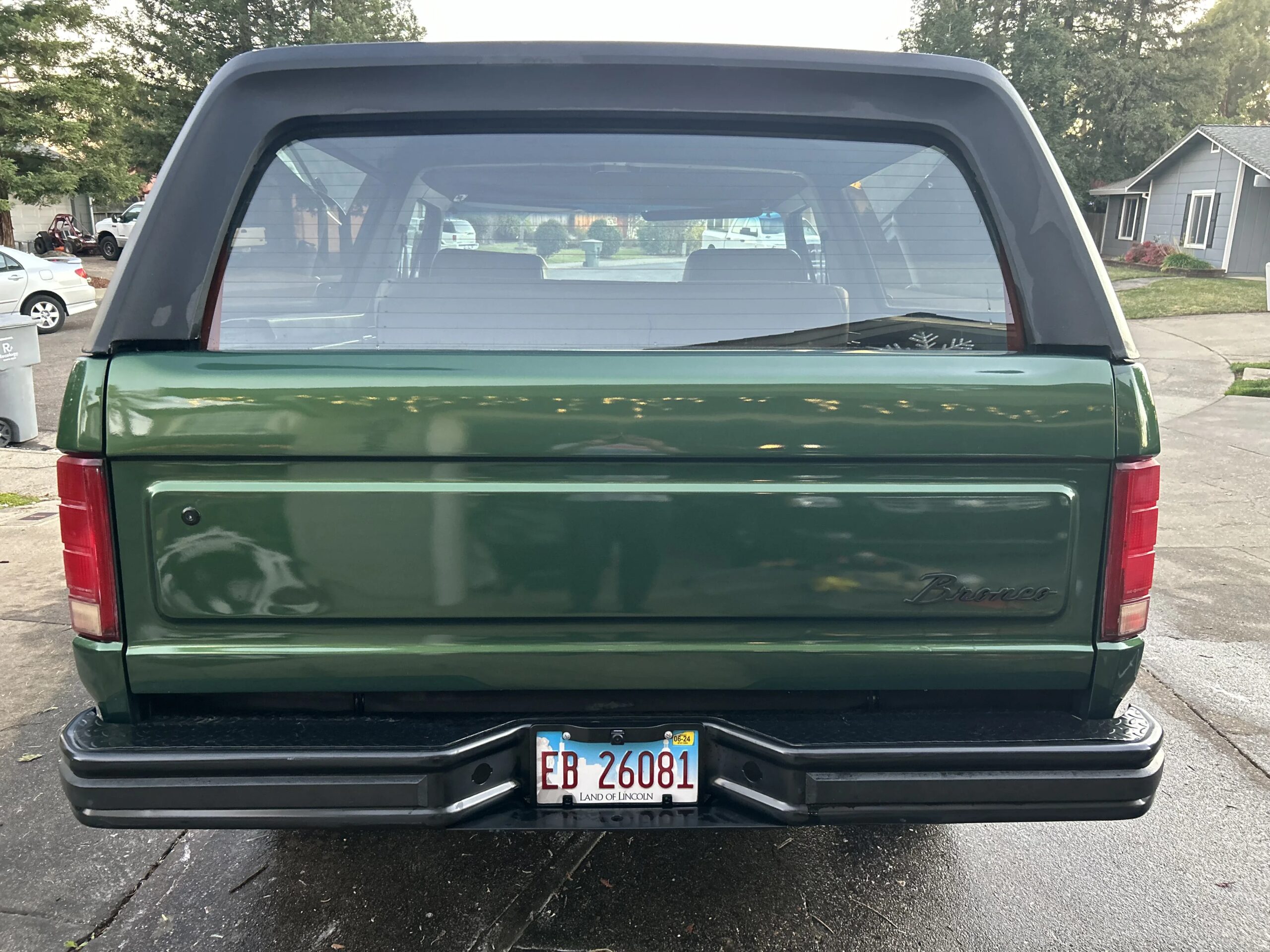 Ford-Bronco-2-door-1986-Gray-7
