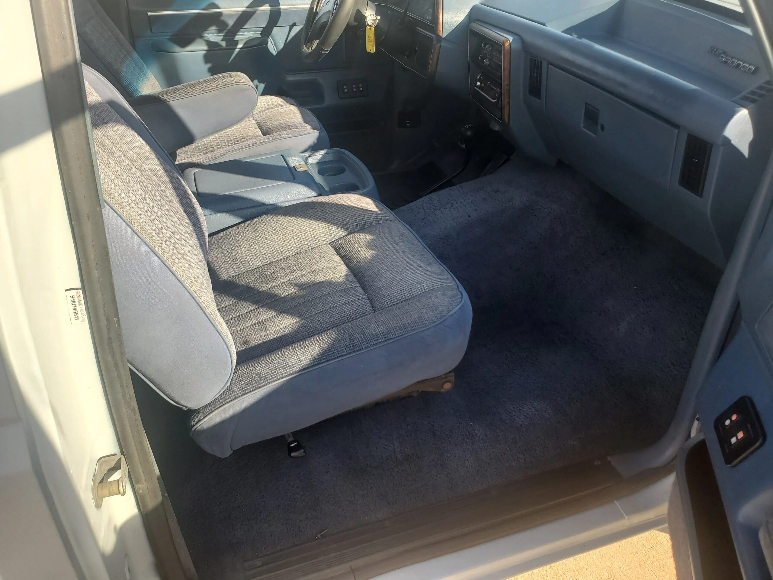 Ford-Bronco-2-door-1988-Gray-Blue-14