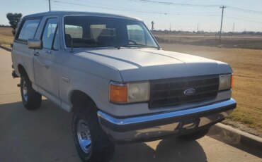Ford-Bronco-2-door-1988-Gray-Blue-3