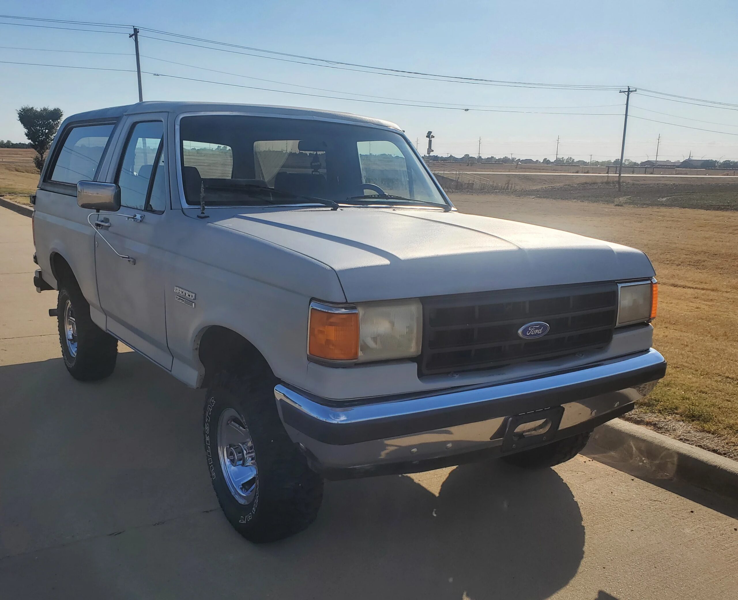Ford-Bronco-2-door-1988-Gray-Blue-3