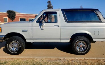 Ford-Bronco-2-door-1988-Gray-Blue-7