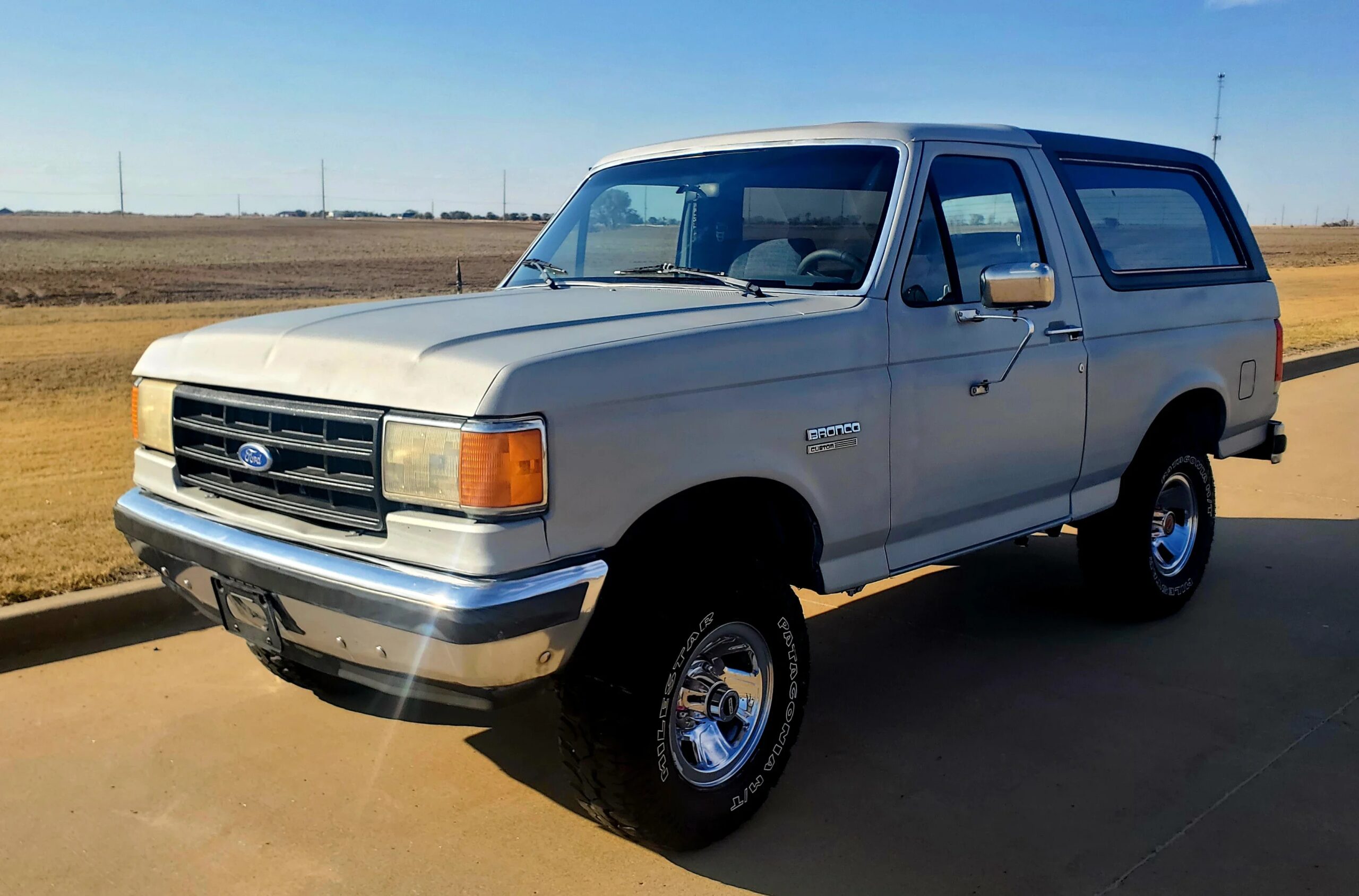 Ford-Bronco-2-door-1988-Gray-Blue-9