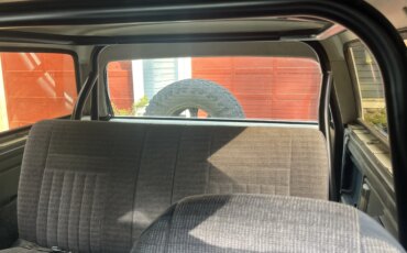 Ford-Bronco-2-door-1990-White-1