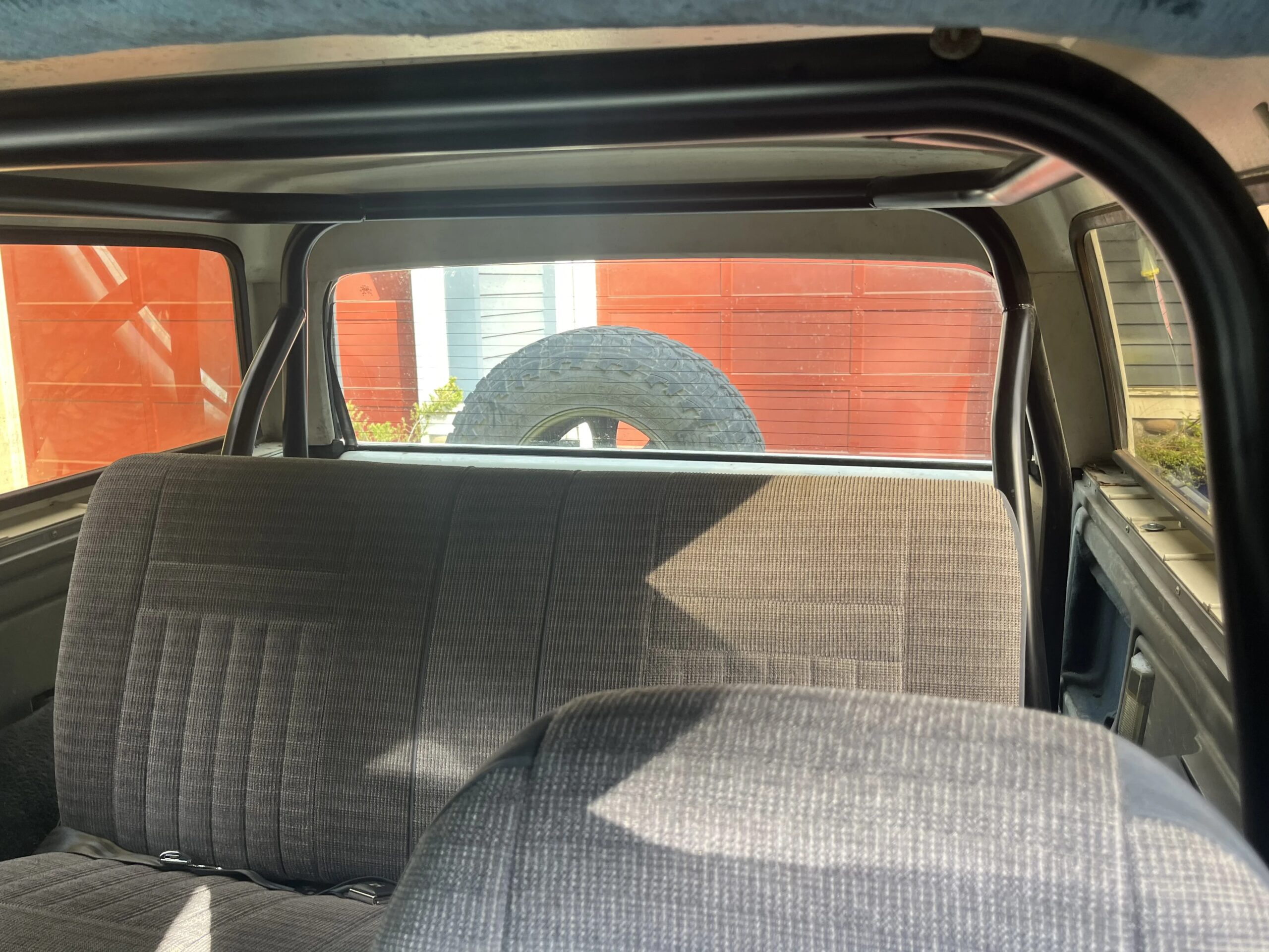 Ford-Bronco-2-door-1990-White-1