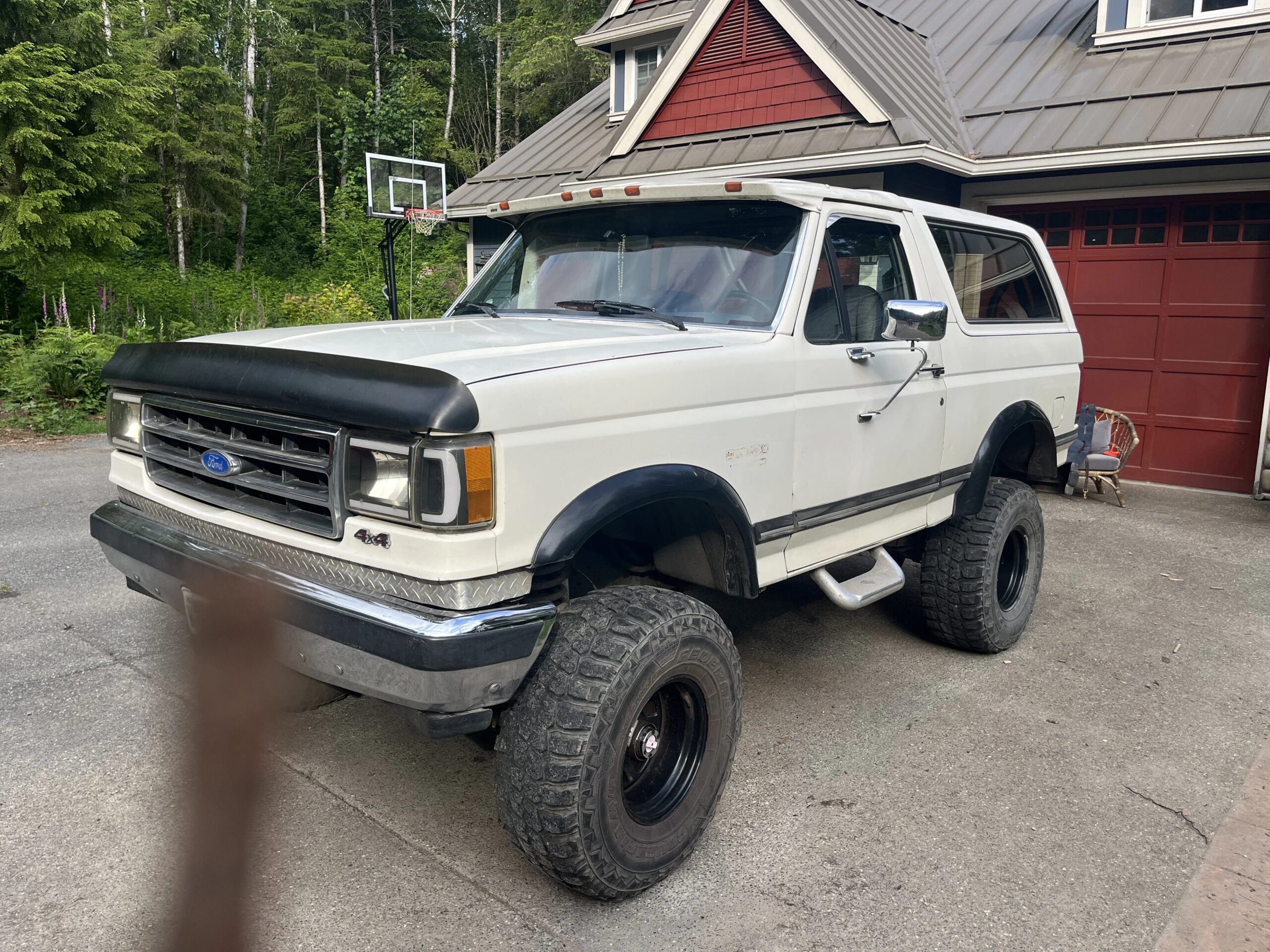 Ford-Bronco-2-door-1990-White-11