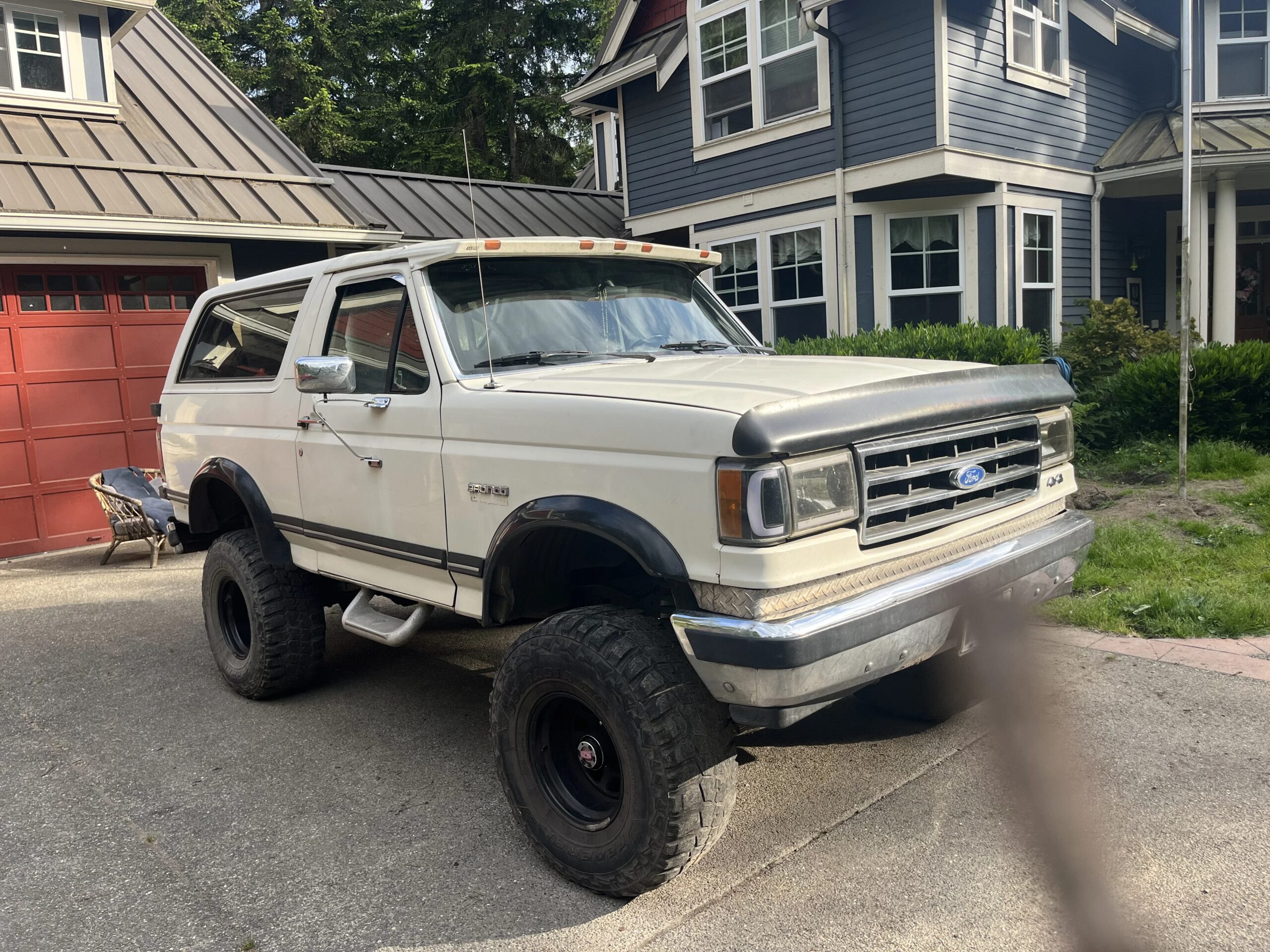 Ford-Bronco-2-door-1990-White-12