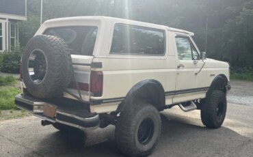 Ford-Bronco-2-door-1990-White