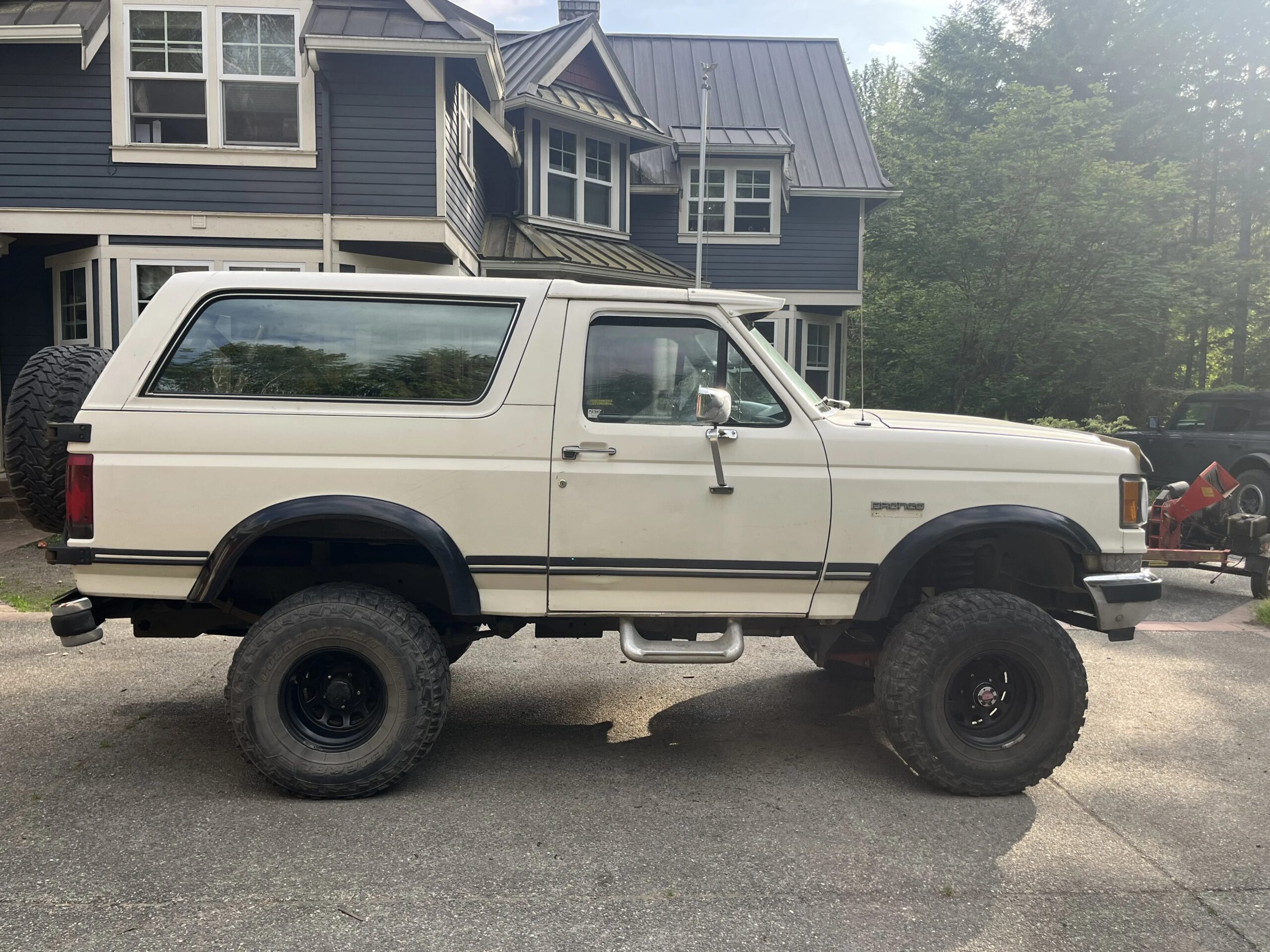 Ford-Bronco-2-door-1990-White-4