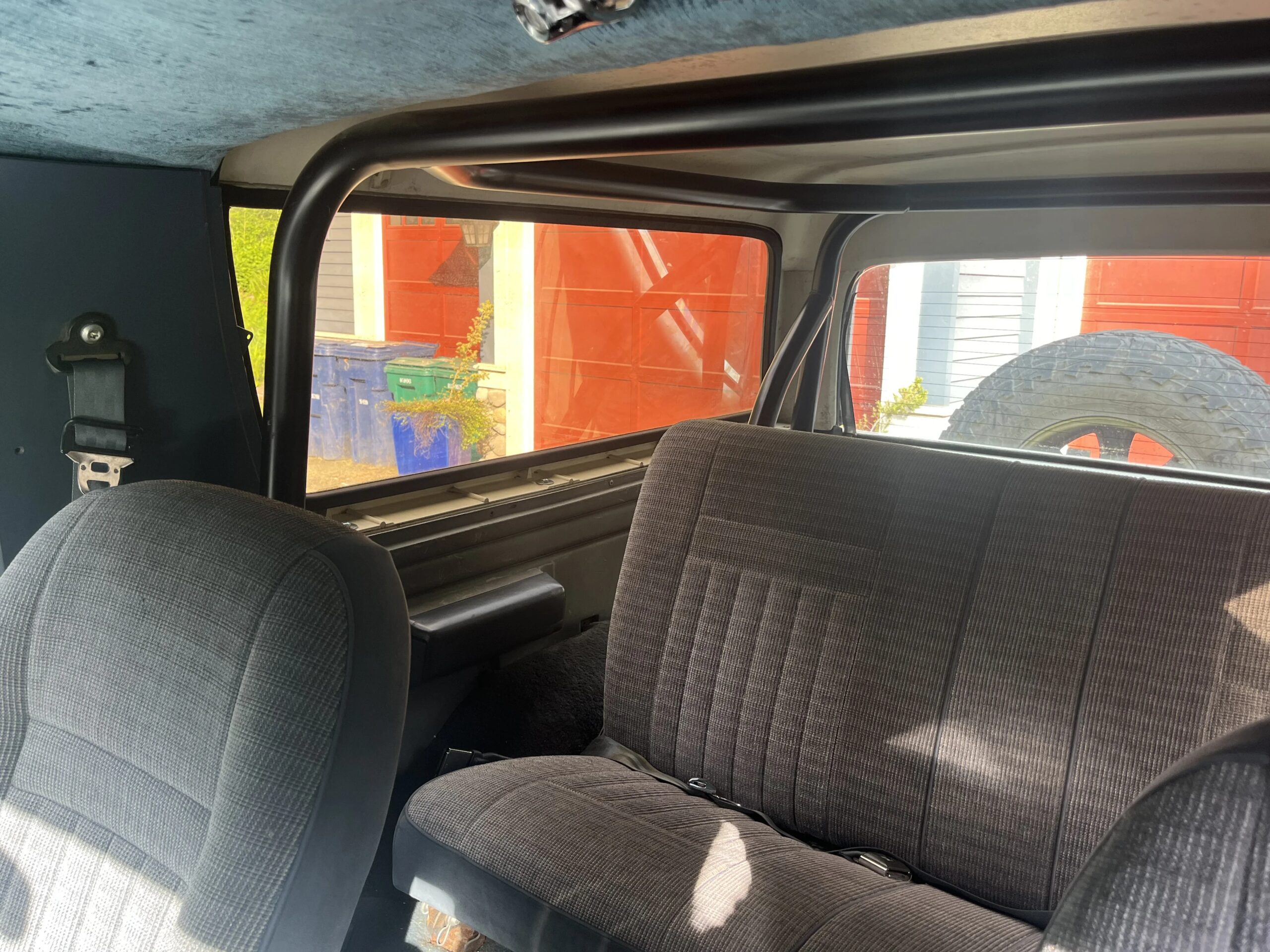 Ford-Bronco-2-door-1990-White-6
