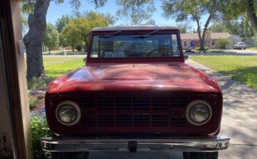 Ford-Bronco-2-door-first-edition-1969-Red-Off-White-1